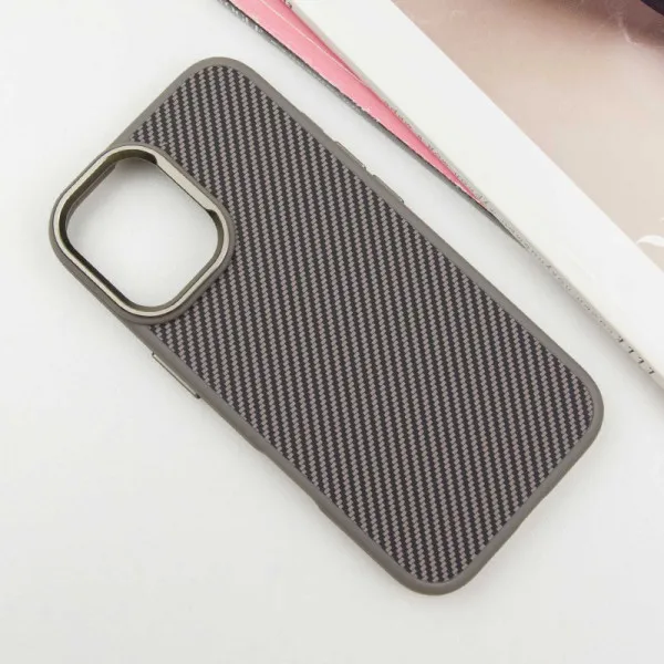 Чехол TPU+PC Carbon with Magnetic Fit для Apple iPhone 16 (6.1") — Серый — фото 2 Чехол TPU+PC Carbon with Magnetic Fit для Apple iPhone 16 (6.1") — Серый — фото 2