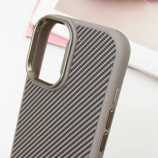 Чехол TPU+PC Carbon with Magnetic Fit для Apple iPhone 16 (6.1") — Серый — фото 4 Чехол TPU+PC Carbon with Magnetic Fit для Apple iPhone 16 (6.1") — Серый — фото 4
