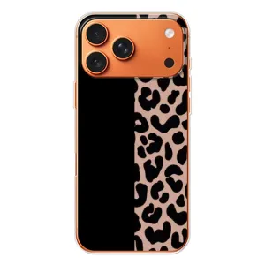 Чехол с леопардовым принтом на Apple iPhone 18 Pro (Леопардовый фон)