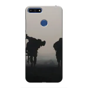 Чехлы на военную тематику для Huawei Honor 7A Pro (Бой солдат)