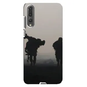 Чехлы на военную тематику для Huawei P20 Pro, CLT-L04 (Бой солдат)