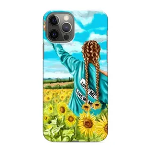 Чохол Стильні дівчата на iPhone 12 Pro Max (Дівчина на полі)