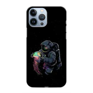 Силіконовый Чохол з принтом "Космонавти" на iPhone 13 Pro (В руках земля)