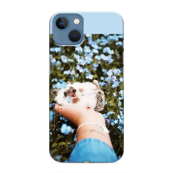 Чехол с рисунком «Ежик на руках» для iPhone 13