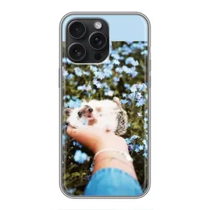Чехлы с изображением разных животных для iPhone 15 Pro Max (Ежик на руках)