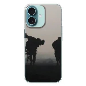Чехлы на военную тематику для iPhone 16 Plus (Бой солдат)