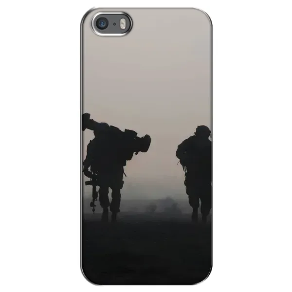 Чехол с рисунком «Бой солдат» для iPhone 5 / 5s / SE Чехол с рисунком «Бой солдат» для iPhone 5 / 5s / SE