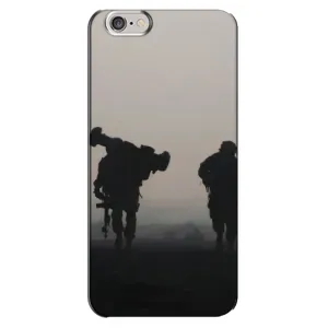 Чохли на військову тематику для iPhone 6 Plus / 6s Plus (Бій солдат)