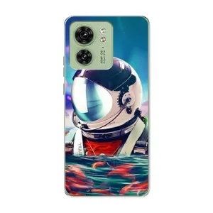Силиконовый Чехол с принтом "Космонавты" на Motorola Edge 40 (Космонавт в воде)