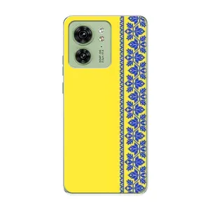 Силиконовый Чехол на Motorola Edge 40 (Вышиванка на желтом)