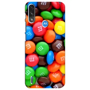 Чехол с изображением вкусной еды для Motorola E7 Power (Разноцветные M&M'S)