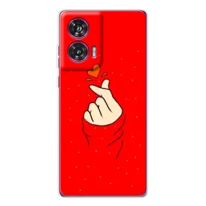 Чехлы (Знак сердечка) на Motorola Edge 50 Fusion (Сердце на красном)