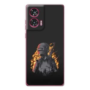 Силиконовый чехол с картинкой "Герой Pubg" на Motorola Edge 50 Fusion (В огне)
