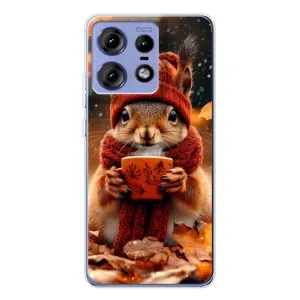Печатный чехол «Зверята с кофе» для Motorola Edge 50 Pro (Белка с кофе)