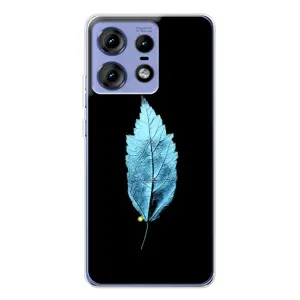 Чехол с картинками на черном фоне для Motorola Edge 50 Pro (Листочек)