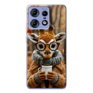 Печатный чехол «Зверята с кофе» для Motorola Edge 50 Pro (Жираф с кофе)