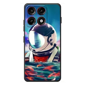 Силіконовый Чохол з принтом "Космонавти" на Motorola Edge 70 Pro (Космонавт у воді)