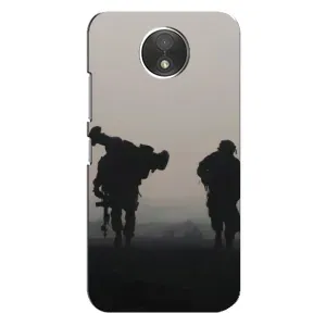 Чехлы на военную тематику для Motorola Moto C (XT1750) (Бой солдат)