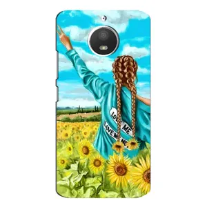 Чохол Стильні дівчата на Motorola MOTO E4 (Дівчина на полі)