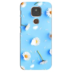 Чехол с Цветами для Motorola MOTO E7 Plus (ромашки на голубом)