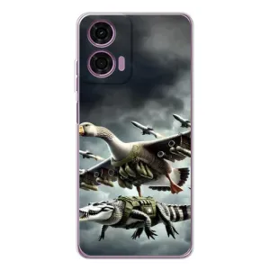 Чехол с мемами тралалело тралала для Motorola MOTO G04 (Гусини и крокодило)