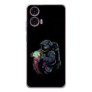 Силиконовый Чехол с принтом "Космонавты" на Motorola MOTO G04 (В руках земля)
