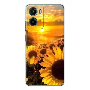 Чехол с Цветами для Motorola Moto G05 (поле подсолнухов)
