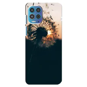 Силиконовый Чехол с одуванчиками на Motorola MOTO G100 (Красивый одуванчик)