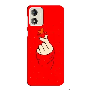 Чехлы (Знак сердечка) на Motorola MOTO G13 (Сердце на красном)