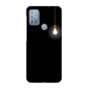 Чехол с картинками на черном фоне для Motorola MOTO G20 (Лампочка)