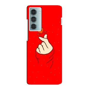 Чехлы (Знак сердечка) на Motorola MOTO G200 (Сердце на красном)