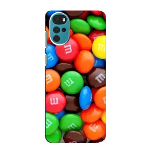 Чехол с изображением вкусной еды для Motorola MOTO G22 (Разноцветные M&M'S)