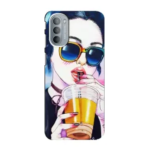 Чехол с картинкой Модные Девчонки Motorola MOTO G31 (Девушка с коктейлем)