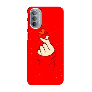 Чехлы (Знак сердечка) на Motorola MOTO G31 (Сердце на красном)