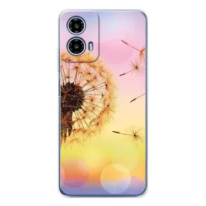 Силиконовый Чехол с одуванчиками на Motorola Moto G35 (Цветок-одуванчик)