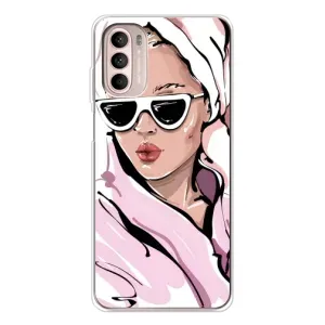 Чехол с картинкой Модные Девчонки Motorola MOTO G52 (Девушка в халате)