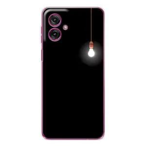 Чехол с картинками на черном фоне для Motorola Moto G55 (Лампочка)