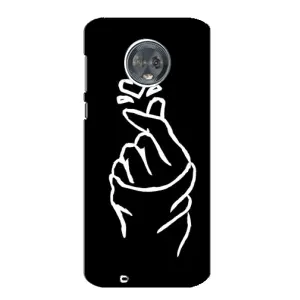 Чехлы (Знак сердечка) на Motorola MOTO G6 (Сердце на черном)