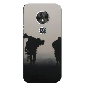 Чехлы на военную тематику для Motorola MOTO G7 Play (Бой солдат)