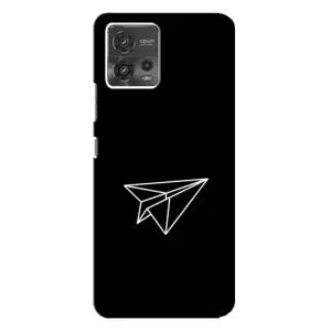 Чехол с картинками на черном фоне для Motorola MOTO G72 (Самолетик)