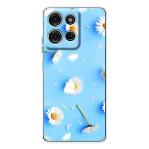 Чехол с Цветами для Motorola Moto G75 (ромашки на голубом)