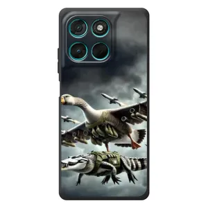 Чехол с мемами тралалело тралала для Motorola Moto G77 (Гусини и крокодило)