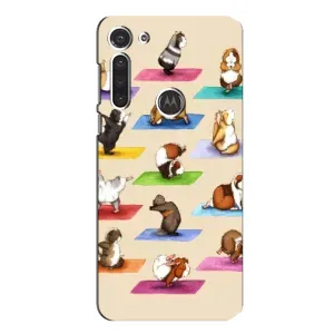 Чехол с Прикольным принтом на Motorola MOTO G8 (Ёга свинок)