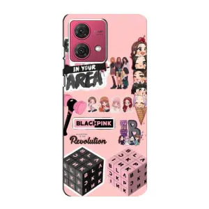 Чехлы с картинкой для Motorola MOTO G84 (BLACK PINK коллаж)