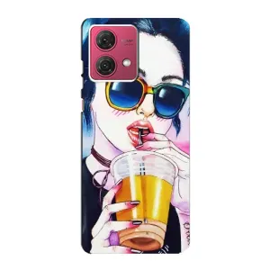 Чохол з картинкою Модні Дівчата Motorola MOTO G84 (Дівчина з коктейлем)