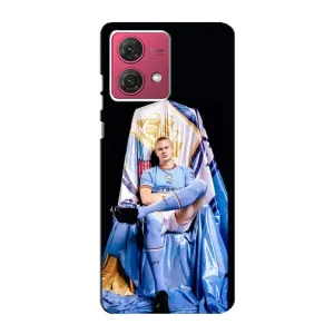 Чехлы с принтом для Motorola MOTO G84 Футболист (футболист Холанн)