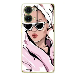 Чехол с картинкой Модные Девчонки Motorola MOTO G85 (Девушка в халате)