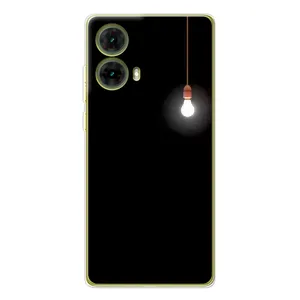 Чехол с картинками на черном фоне для Motorola MOTO G85 (Лампочка)