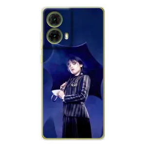 Чехлы с принтом Уэнсдей на Motorola MOTO G85 (Уэнсдей с зонтом)