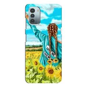 Чехол Стильные девушки на Nokia G11 (Девушка на поле)